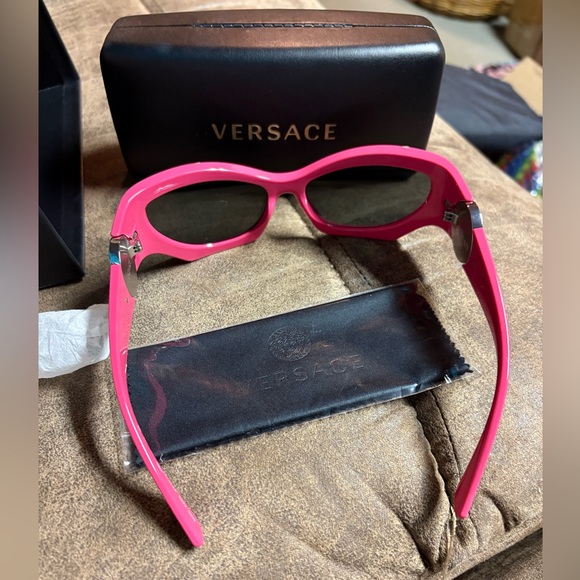 Versace Bold Pink Sunglasses NWT main image 10